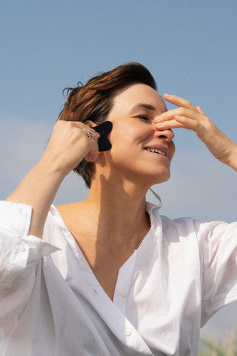 Face Yoga Workshop with Óige Peptide Elixir included